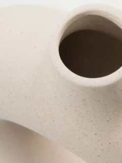 Vase, Mattweiss -KIBEK Verkäufe Hulao Vase Creme Mattweiss 22x23x232C8 lup1