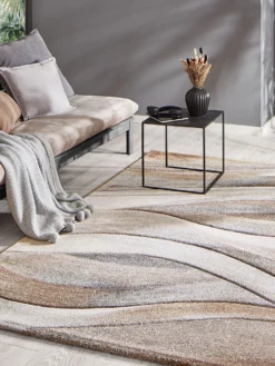 Moderner Teppich, Mandel