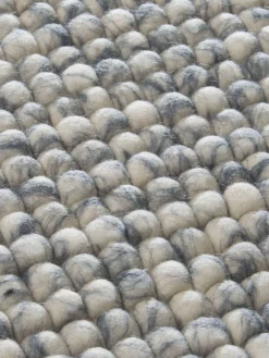 Sitzauflage, Grey Natural 9 Sitzauflage, Grey Natural -KIBEK Verkäufe Sannerud Filzkugel Sitzkissen grau GreyNatural 40x40 lup