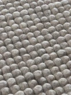 Sitzauflage, Stone Grey -KIBEK Verkäufe Sannerud Filzkugel Sitzkissen grau Stonegrey 40x40 lup