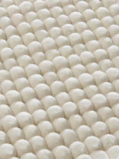 Sitzauflage, White -KIBEK Verkäufe Sannerud Filzkugel Sitzkissen weiss White 40x40 lup