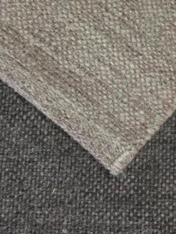 Woll-Teppich, Stone Grey 11 Woll-Teppich, Stone Grey -KIBEK Verkäufe Vaermland WollTeppich Grau StoneGrey 170x240 wel